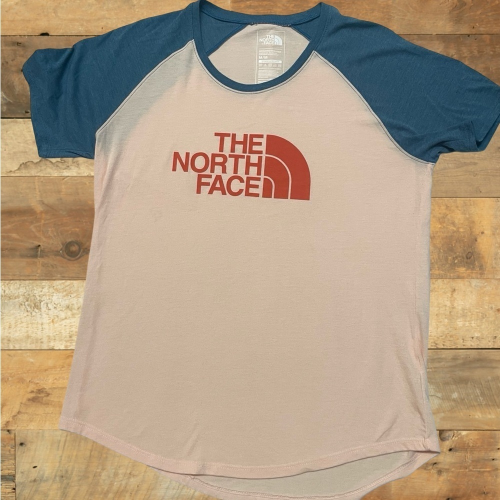 Northface women’s T-shirt, short sleeve, multicolor‎ size medium